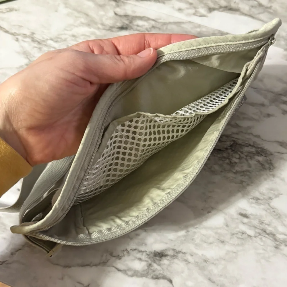 Lewis N. Clark Waist Stash Pocket Belt in Khaki RFID Unisex Gorpcore Travel